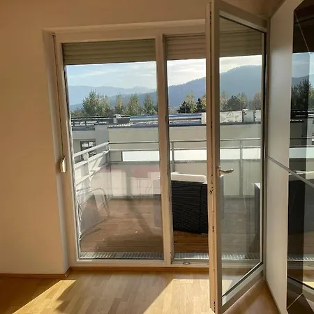 Apartment Traumapartment Neben Universitaet Und Lakeside In ! *