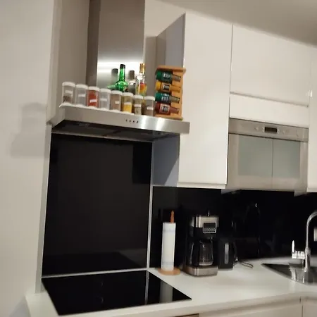 Traumapartment Neben Universitaet Und Lakeside In ! Apartment