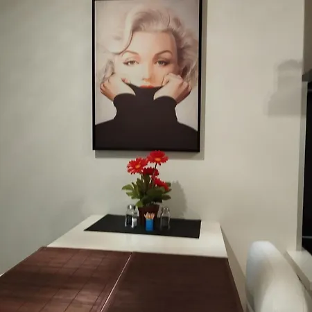 Apartment Traumapartment Neben Universitaet Und Lakeside In ! *