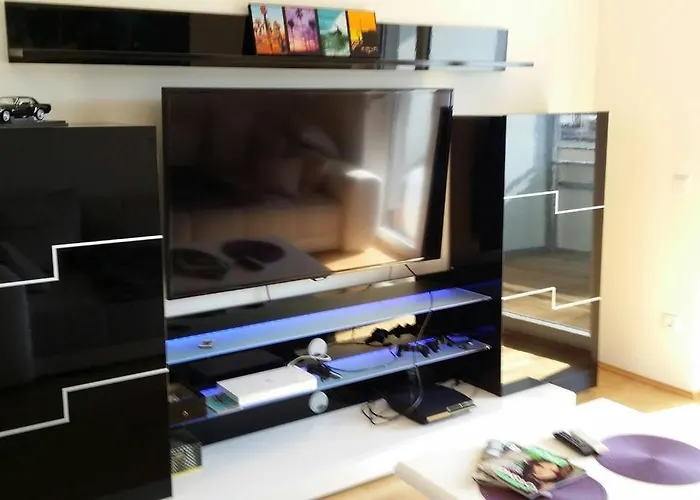 Traumapartment Neben Universitaet Und Lakeside In ! *