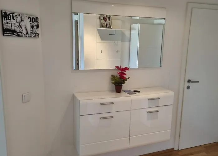 Traumapartment Neben Universitaet Und Lakeside In !