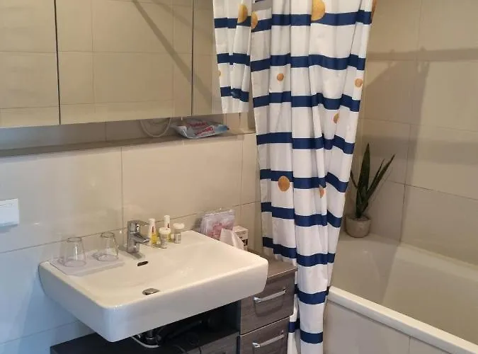 Traumapartment Neben Universitaet Und Lakeside In ! דירה קלגנפורט