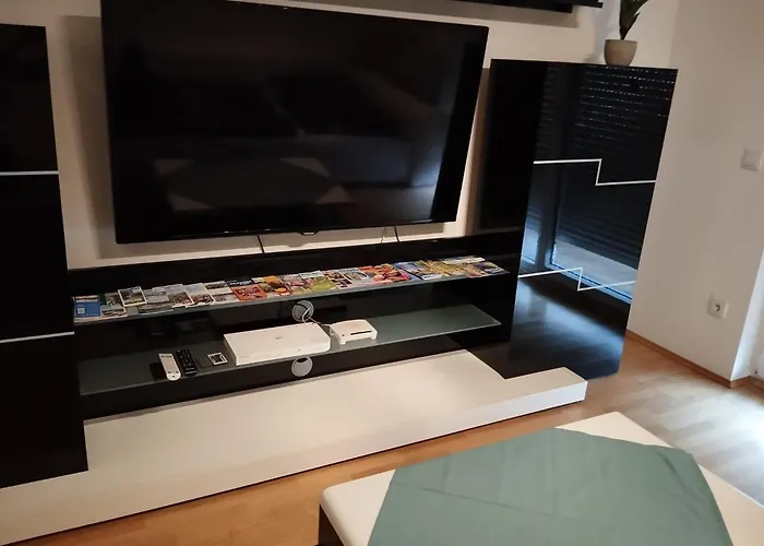 Traumapartment Neben Universitaet Und Lakeside In ! *